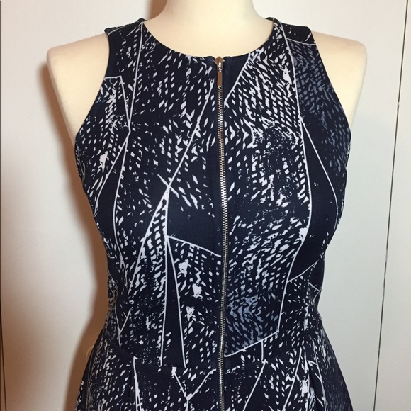 Mossimo Sleeveless Skater Dress - Picture 3 of 8